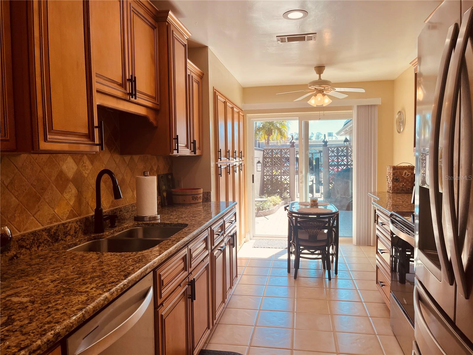 BOCA CIEGA POINT EAST - Residential