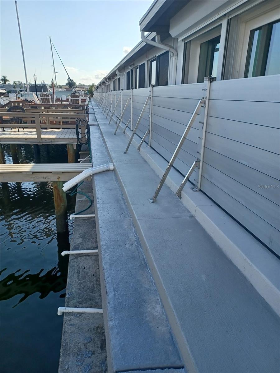 BOCA CIEGA POINT EAST - Residential