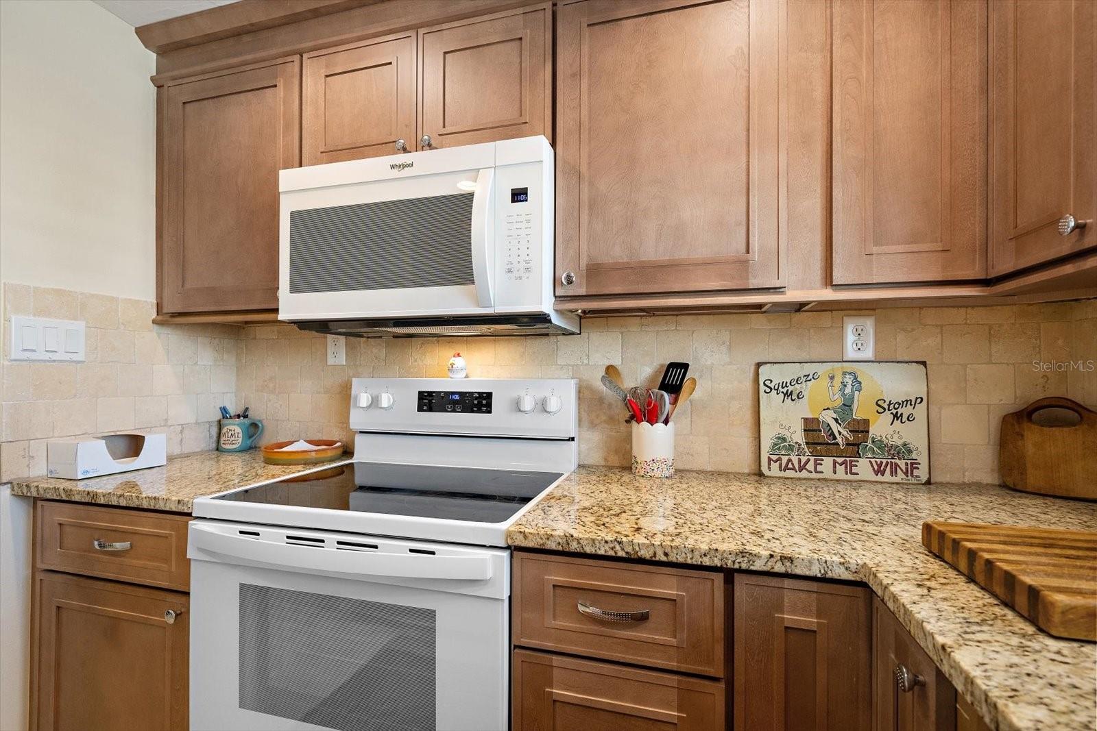 738 SPANISH DRIVE S 98, LONGBOAT KEY, FL, 34228 2 738 SPANISH DRIVE S 98