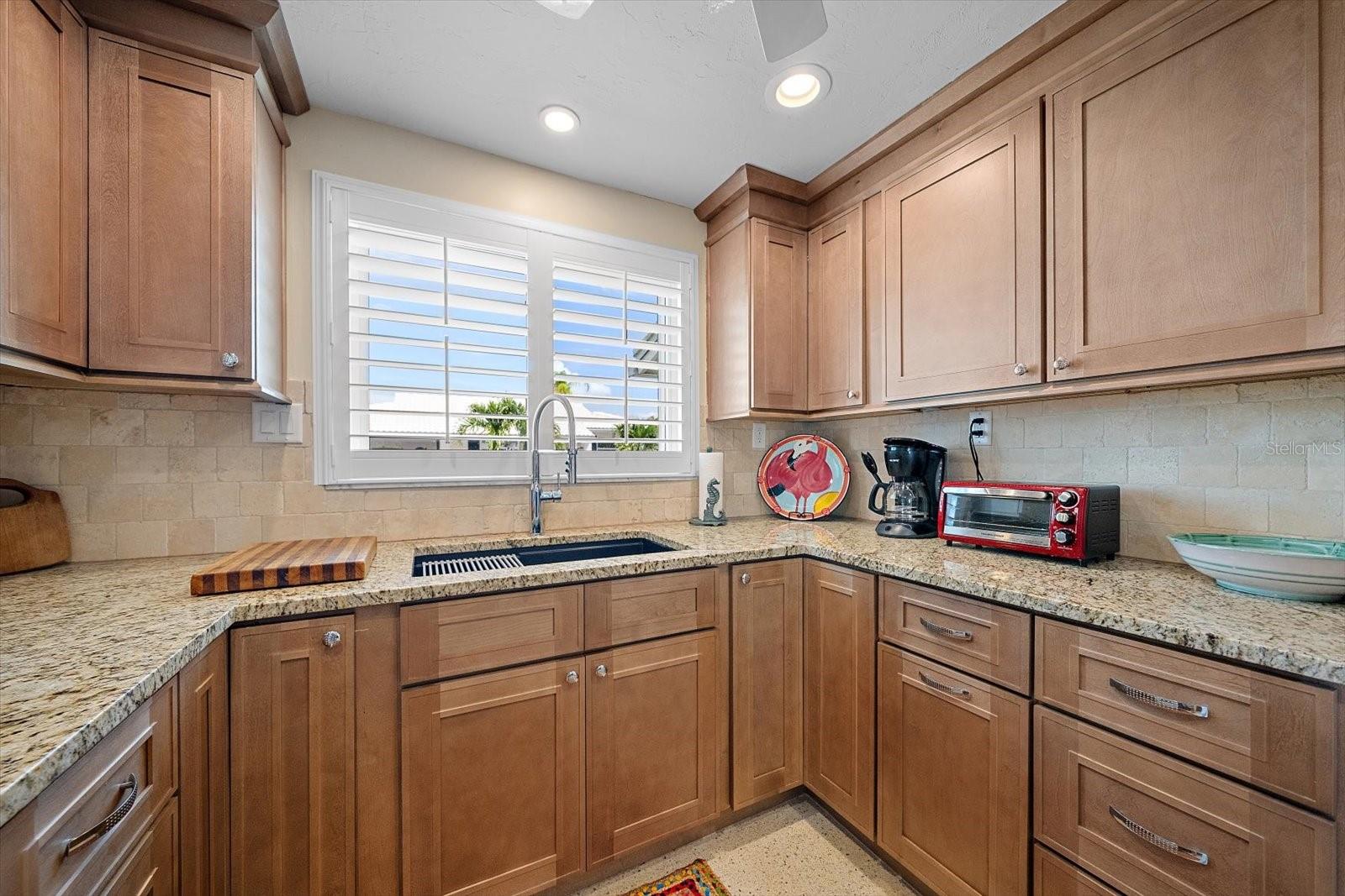 738 SPANISH DRIVE S 98, LONGBOAT KEY, FL, 34228 4 738 SPANISH DRIVE S 98