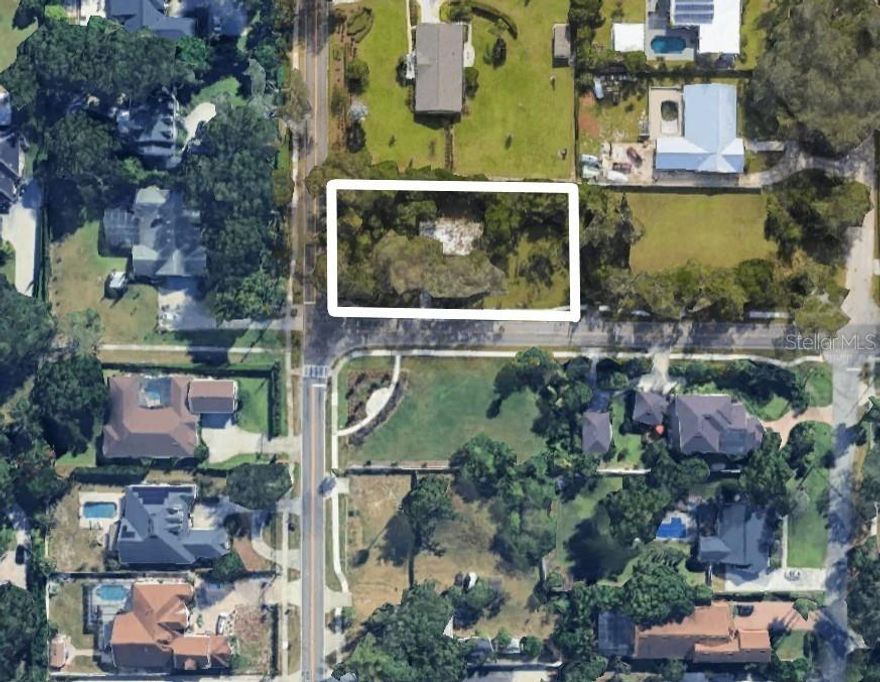 Corner residential lot in Gotha.  Small town charm near Windermere.  No HOA.  Shaded with Oaks.  Easy access  to 408 and Florida Turnpike.  
Great location, desirable schools and convenient to shopping, hospital, restaurants and more.