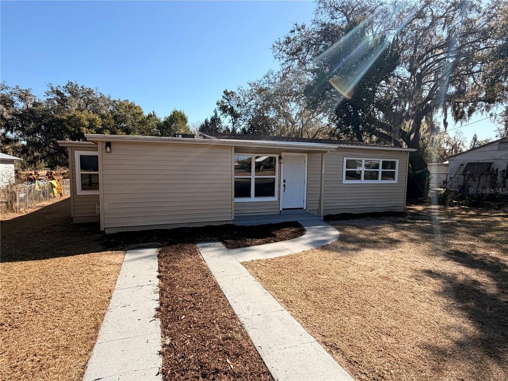 Photo of 1890 E Valencia Drive, Bartow, FL 33830 (MLS # P4937798)