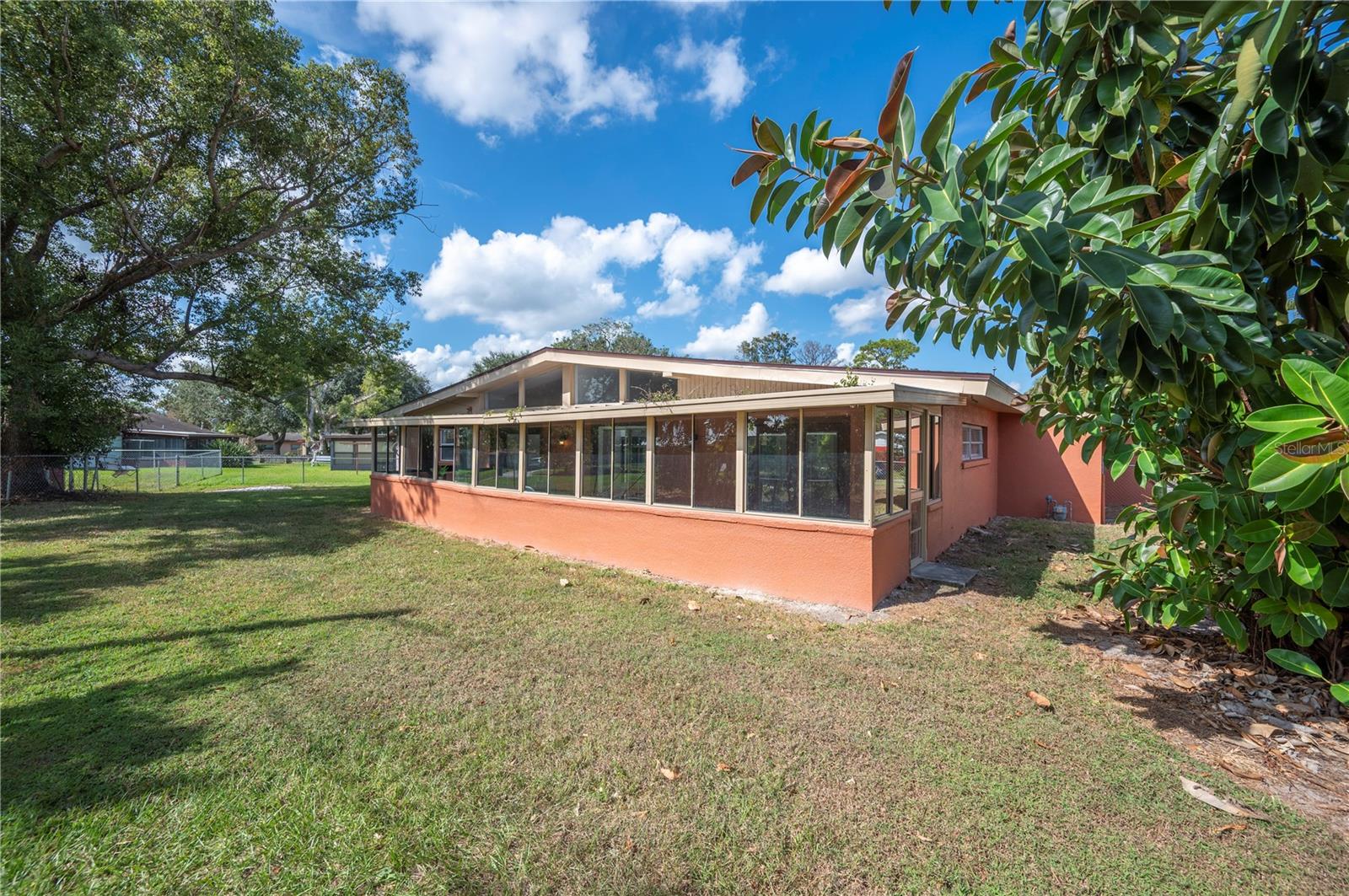 SYLVESTER SHORES - Residential