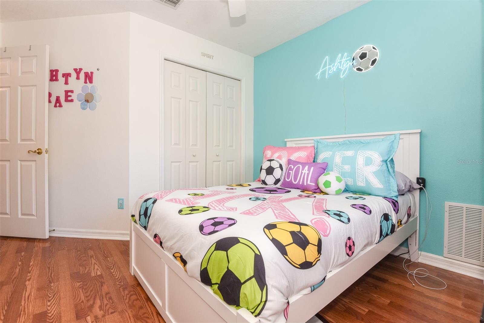 VINEYARDS LTS 01-41 - Residential