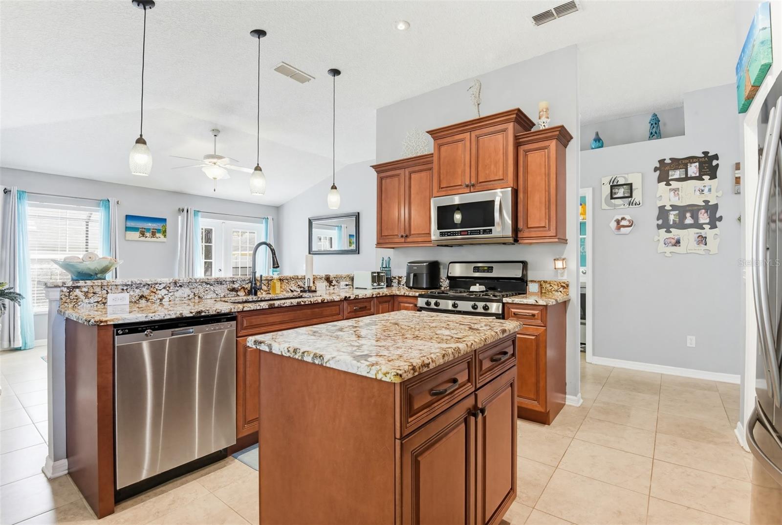 VINEYARDS LTS 01-41 - Residential