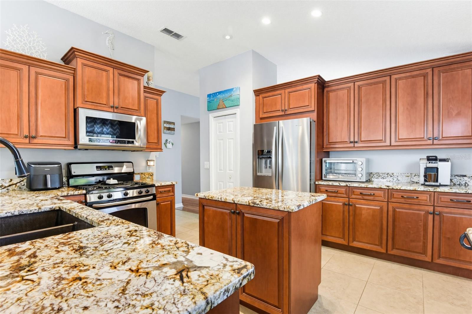 VINEYARDS LTS 01-41 - Residential