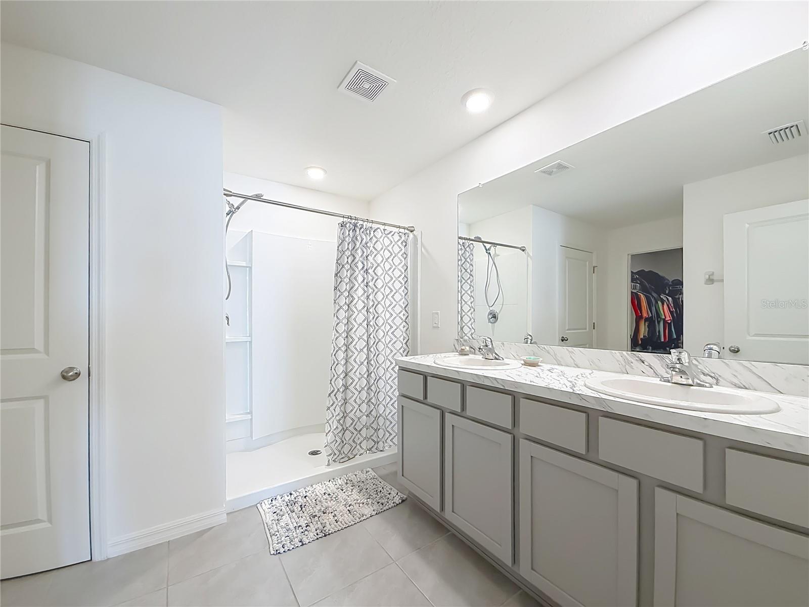 FAIRWAYS AT TWISTED OAKS SUB - Residential