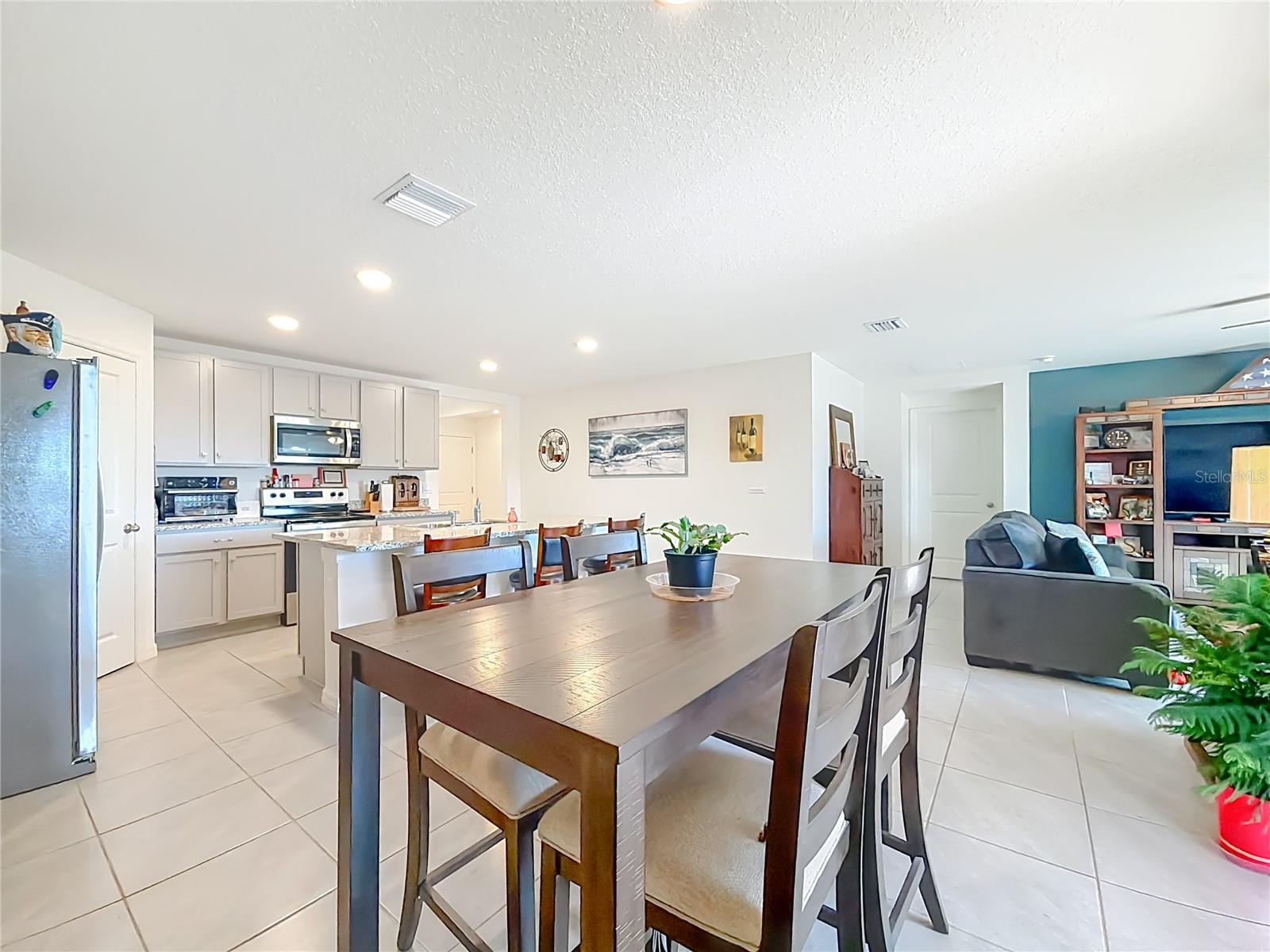 FAIRWAYS AT TWISTED OAKS SUB - Residential