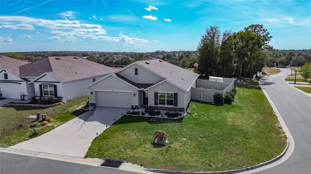 Photo of 662 W Fairways View Drive, Beverly Hills, FL 34465 (MLS # G5108899)