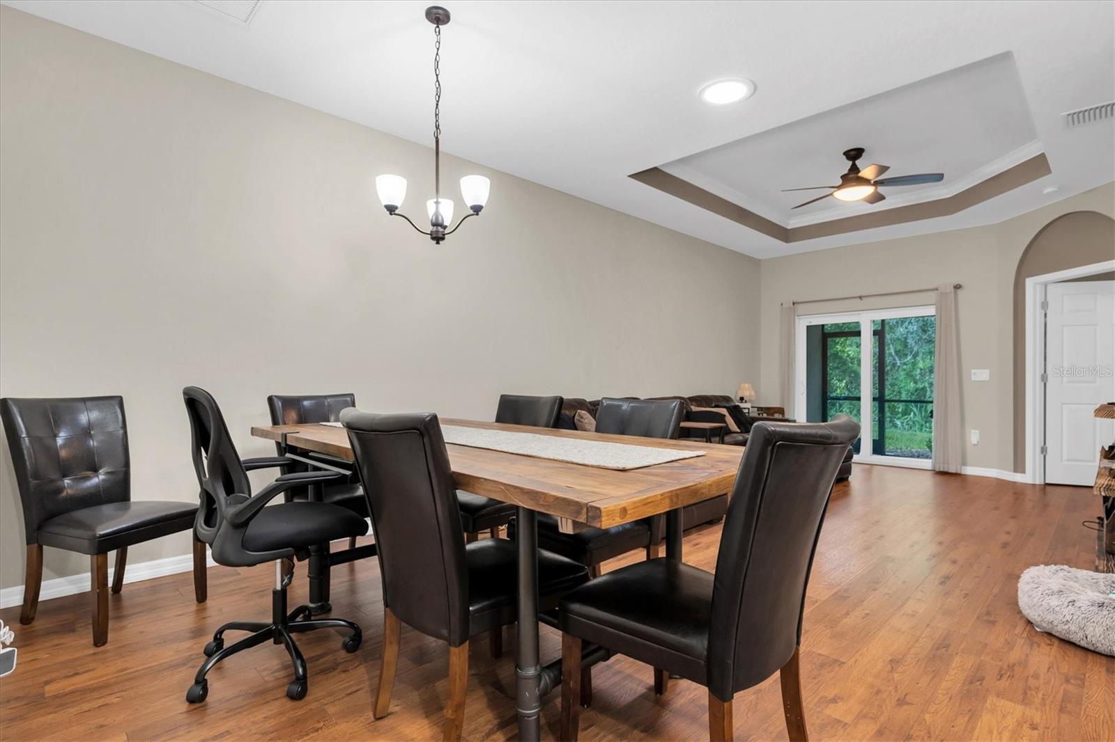 EDGEWATER/RIVER RDG COUNTRY CL - Residential