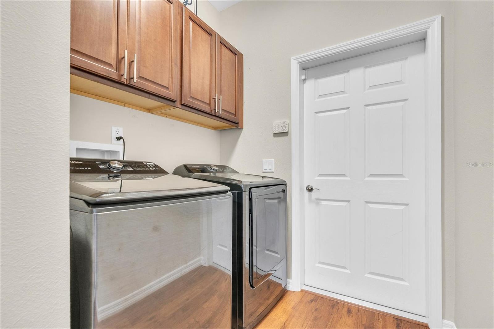 EDGEWATER/RIVER RDG COUNTRY CL - Residential