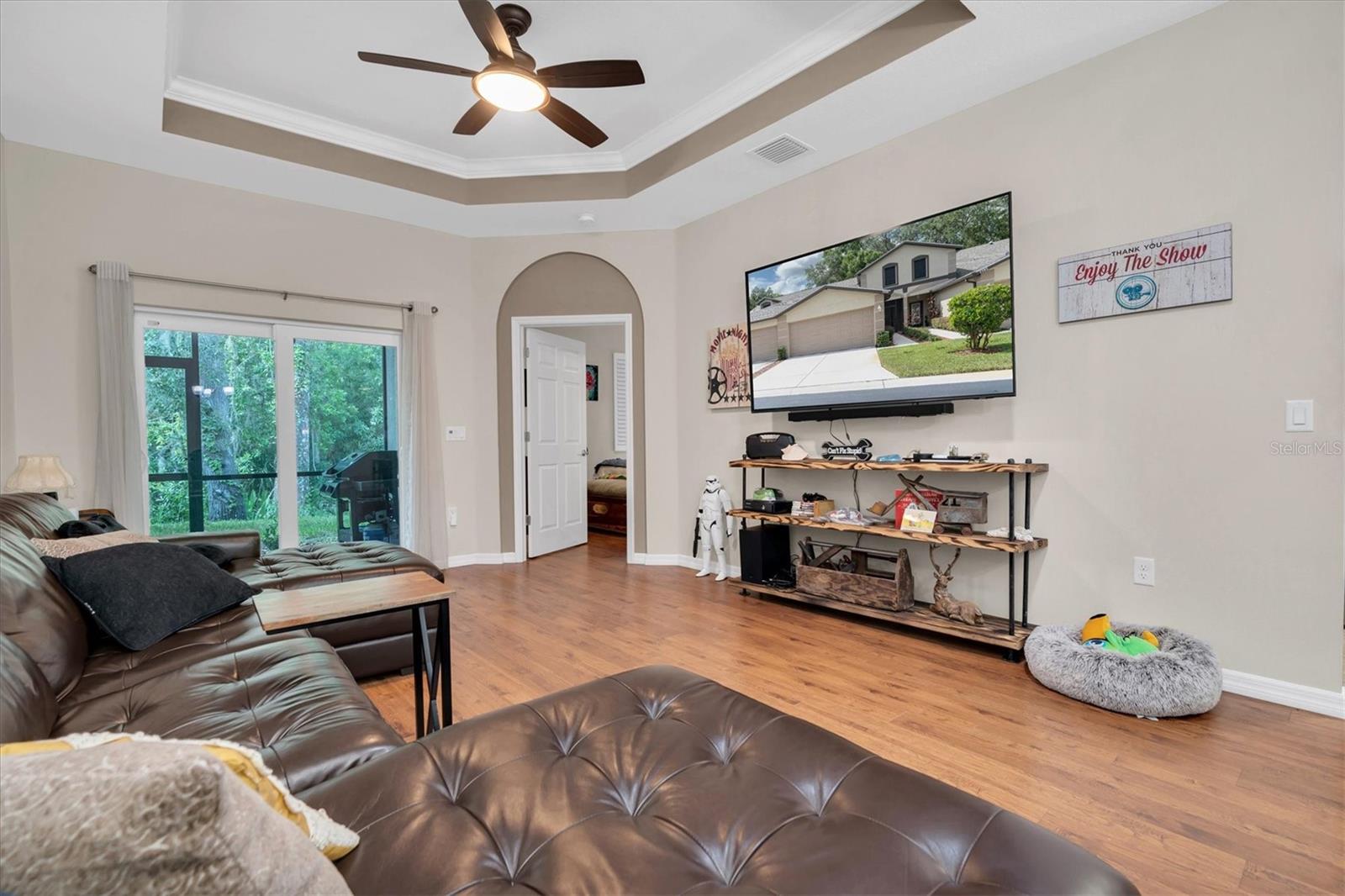 EDGEWATER/RIVER RDG COUNTRY CL - Residential