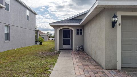 A home in PARRISH