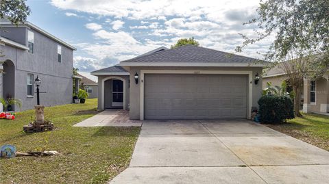 A home in PARRISH