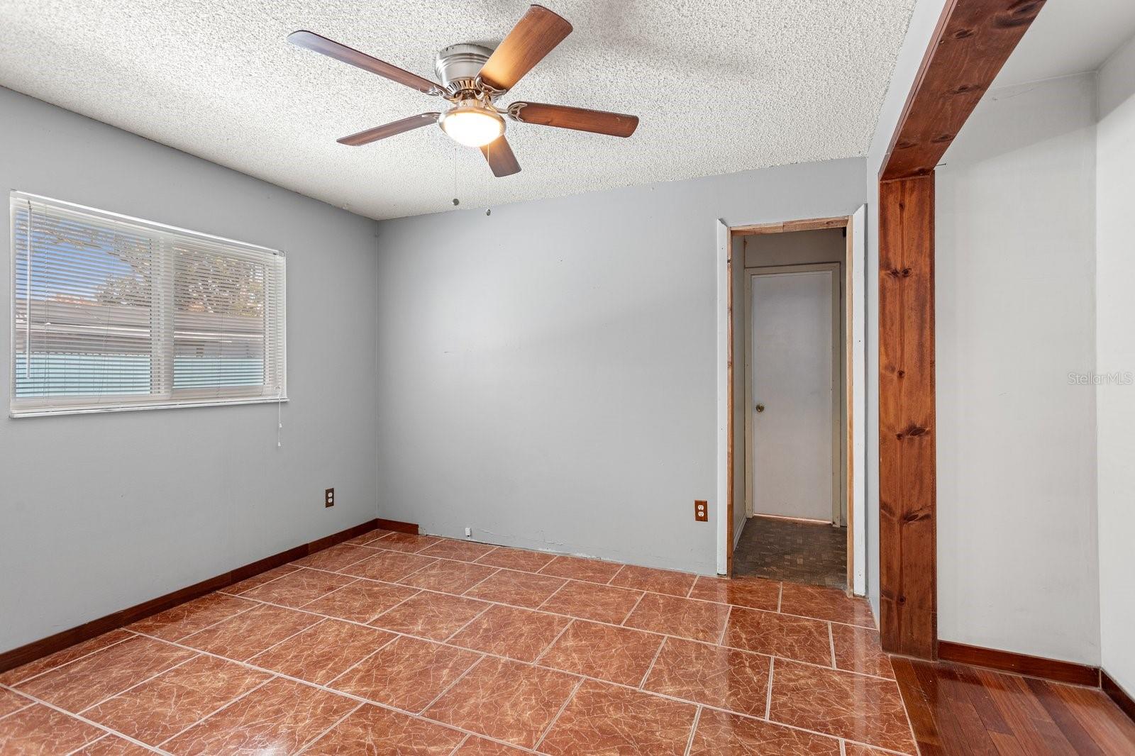 TOWN & COUNTRY ESTATES UNIT 1 - Residential