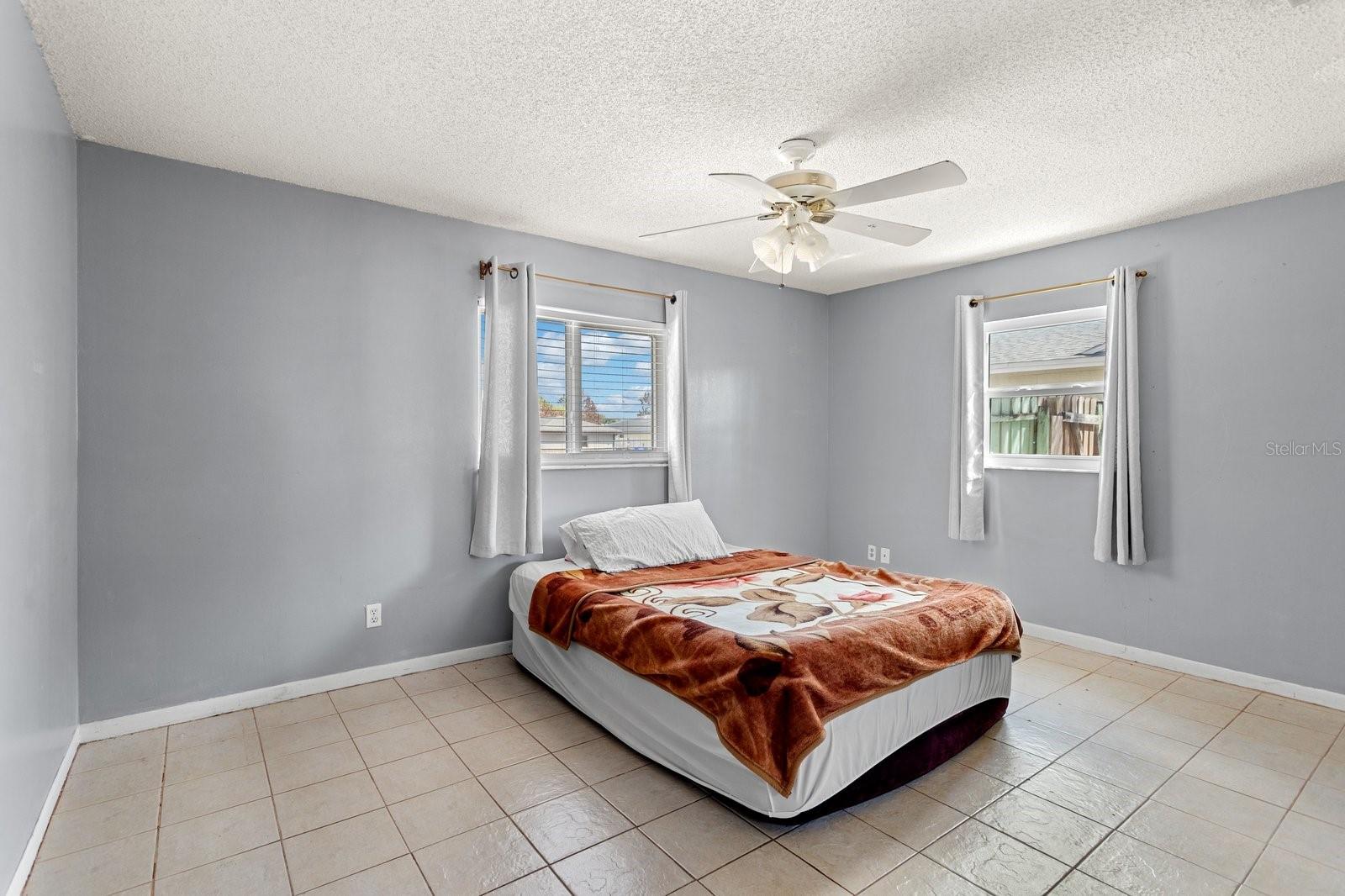 TOWN & COUNTRY ESTATES UNIT 1 - Residential