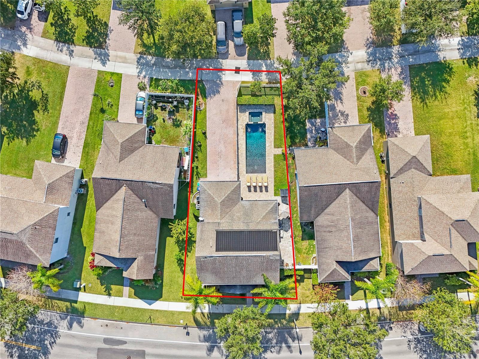 SIGNATURE LAKES - Residential