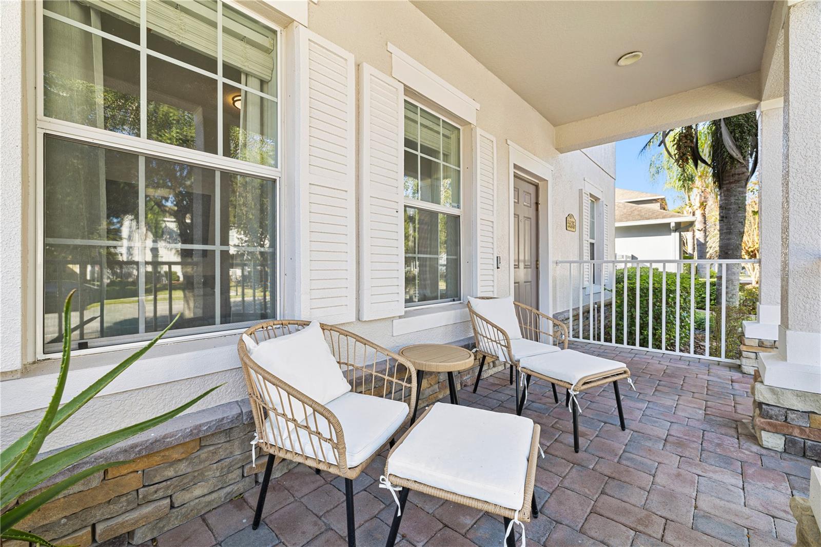 SIGNATURE LAKES - Residential