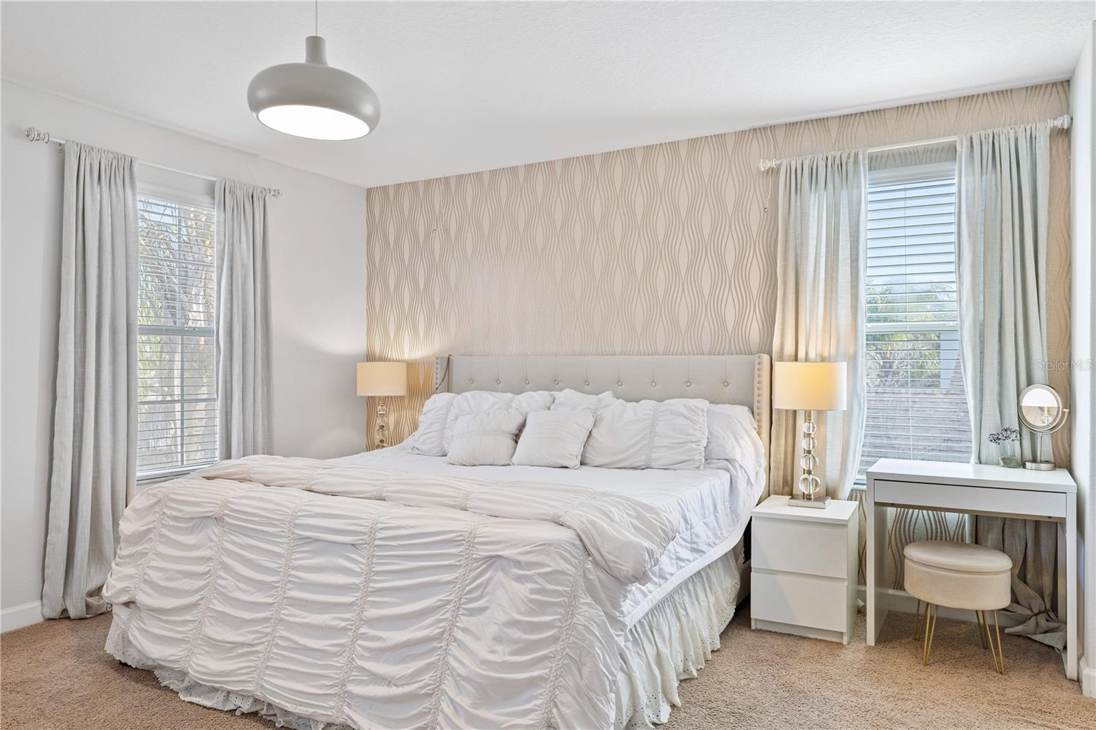 SIGNATURE LAKES - Residential