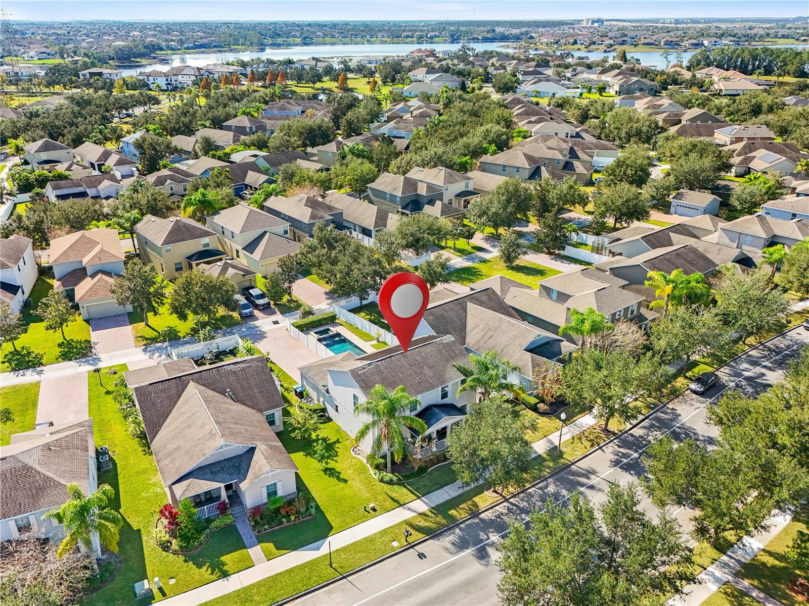 SIGNATURE LAKES - Residential