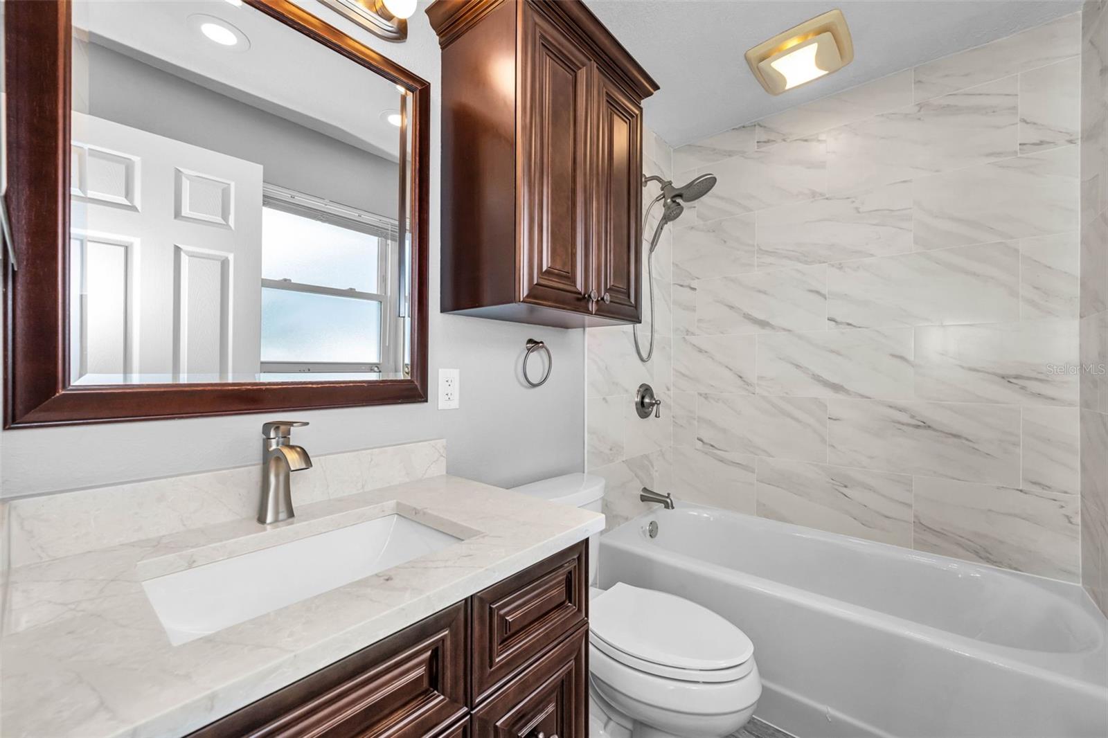 FLOR A MAR - Residential