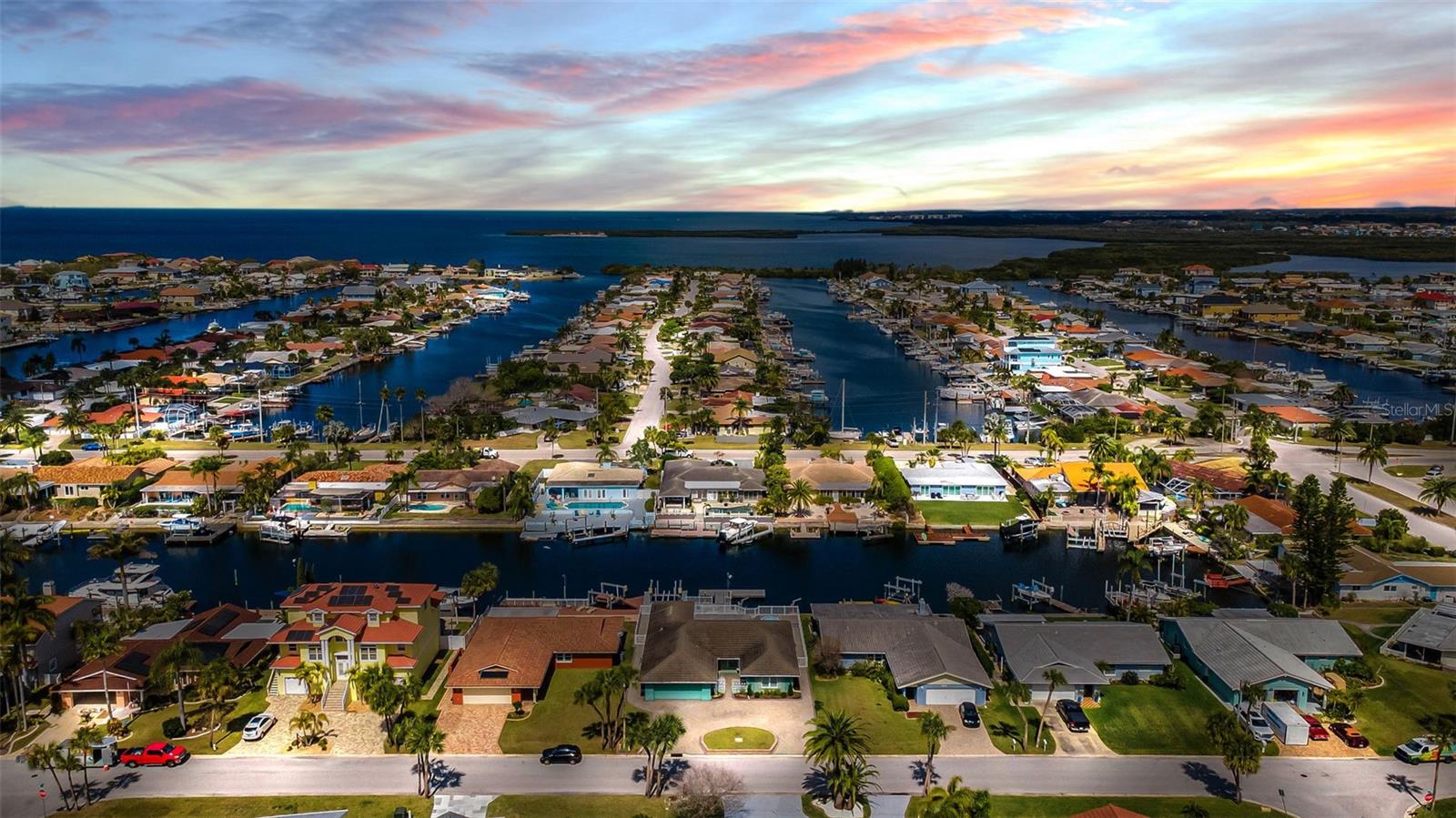 FLOR A MAR - Residential