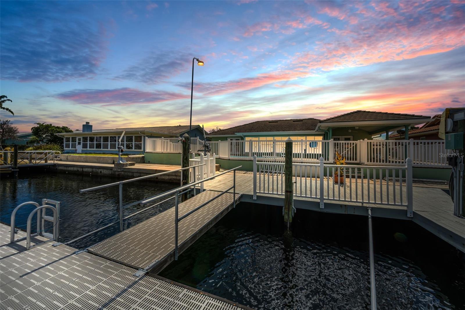 FLOR A MAR - Residential