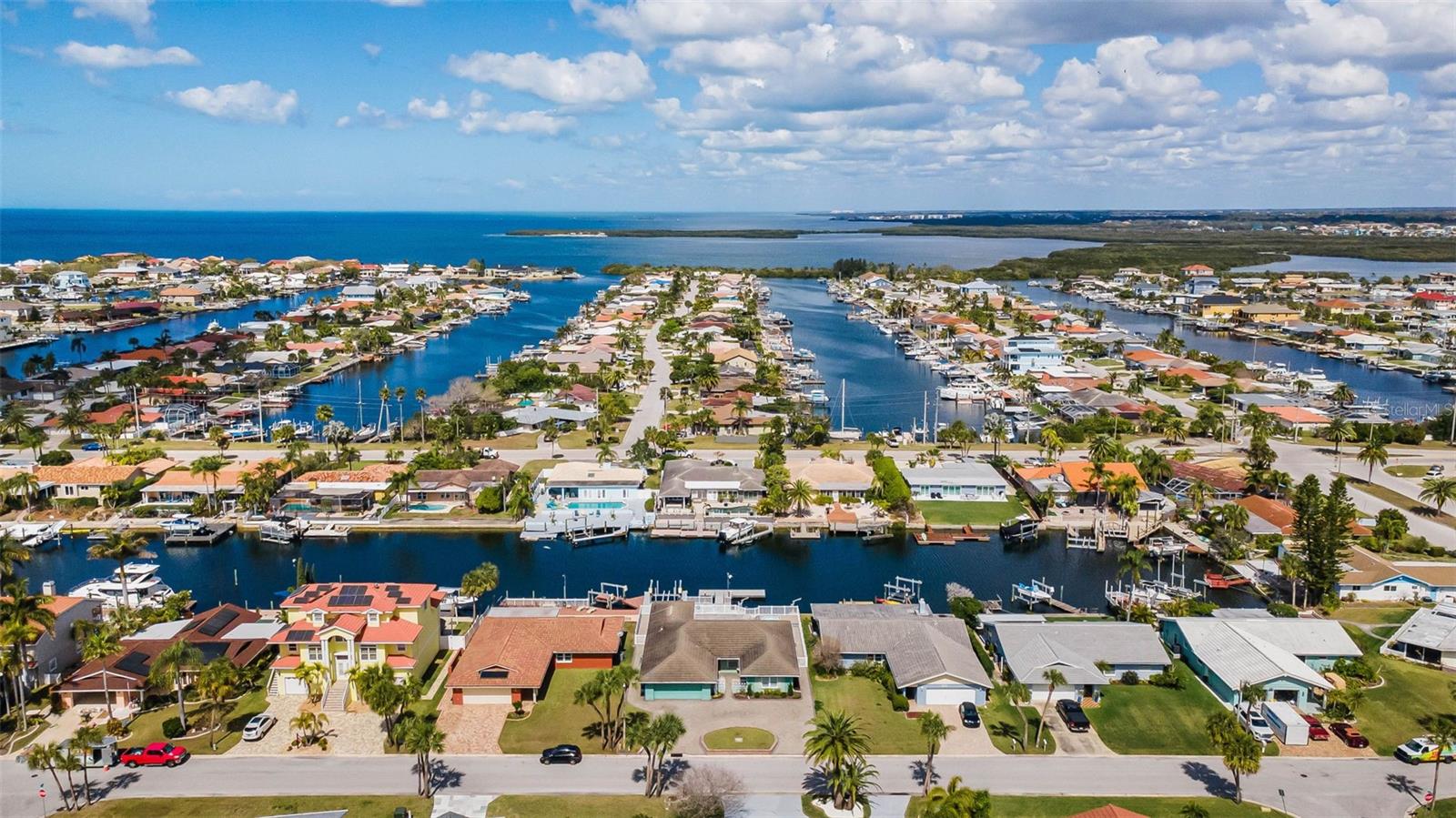 FLOR A MAR - Residential