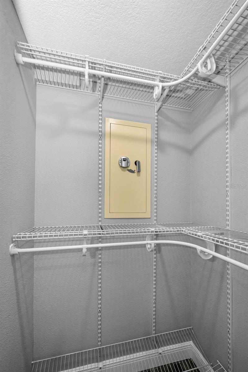 FLOR A MAR - Residential