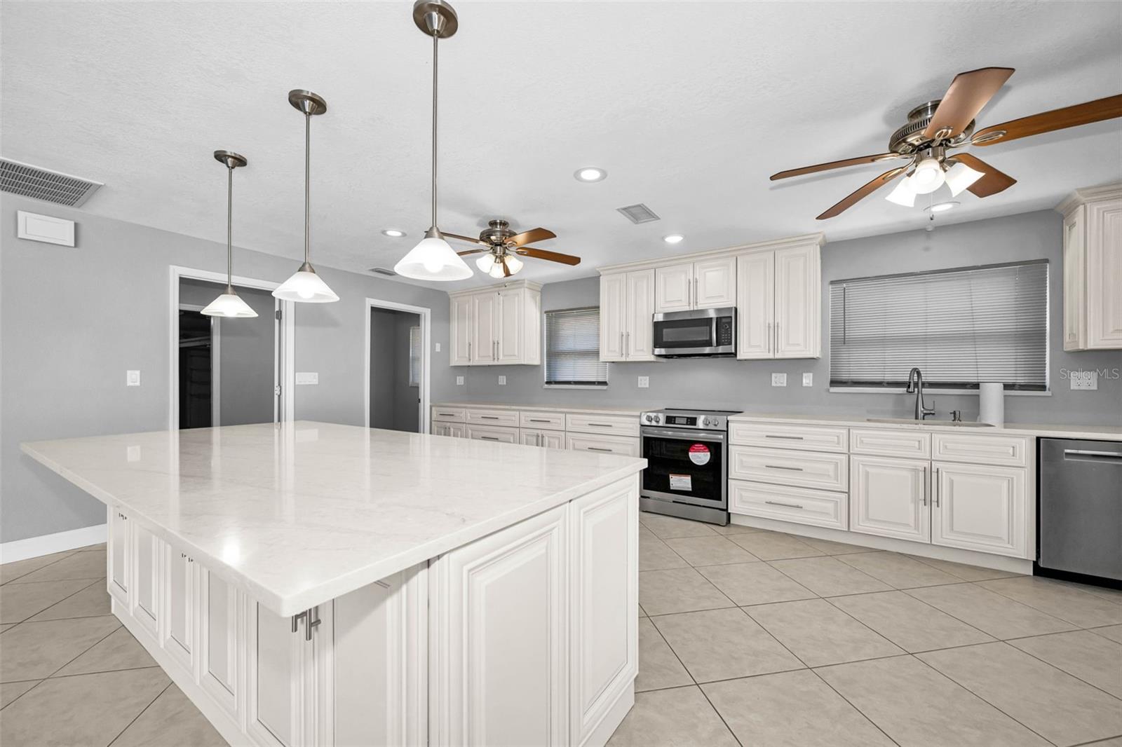 FLOR A MAR - Residential