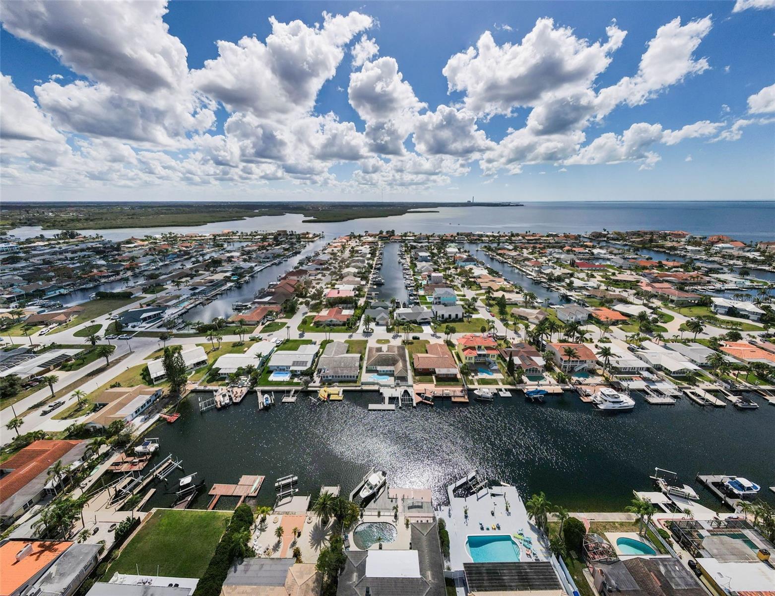 FLOR A MAR - Residential