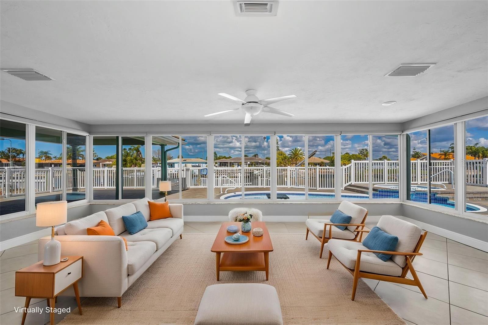 FLOR A MAR - Residential