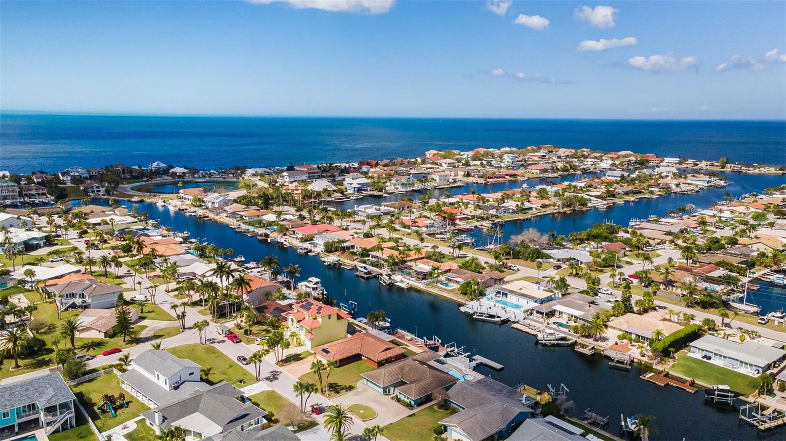 FLOR A MAR - Residential