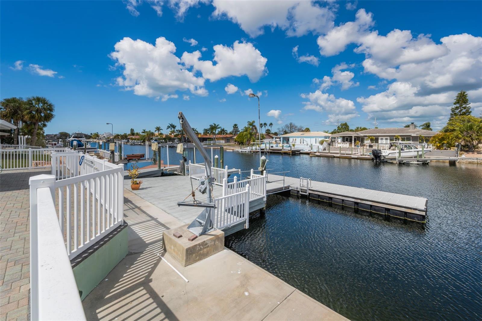 FLOR A MAR - Residential