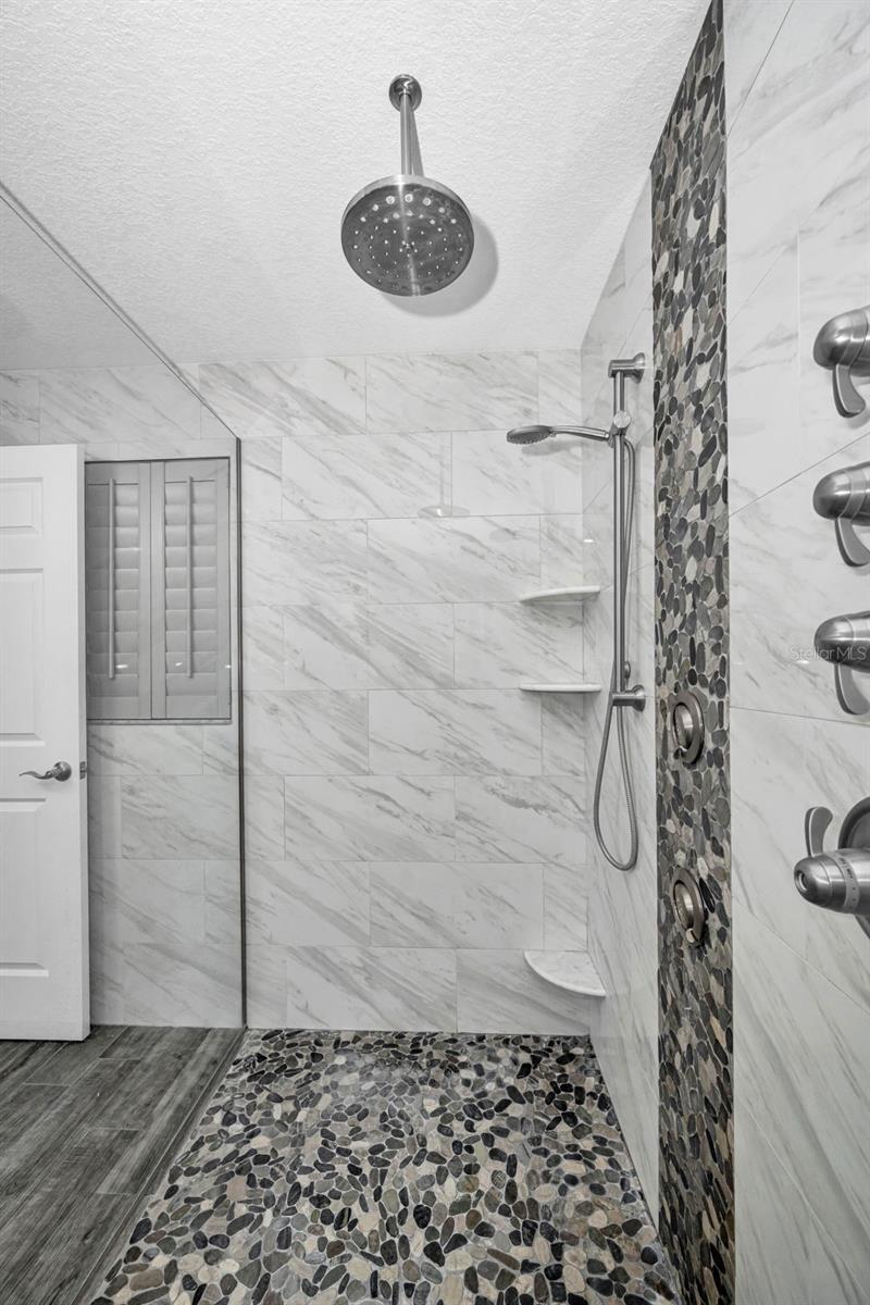 FLOR A MAR - Residential