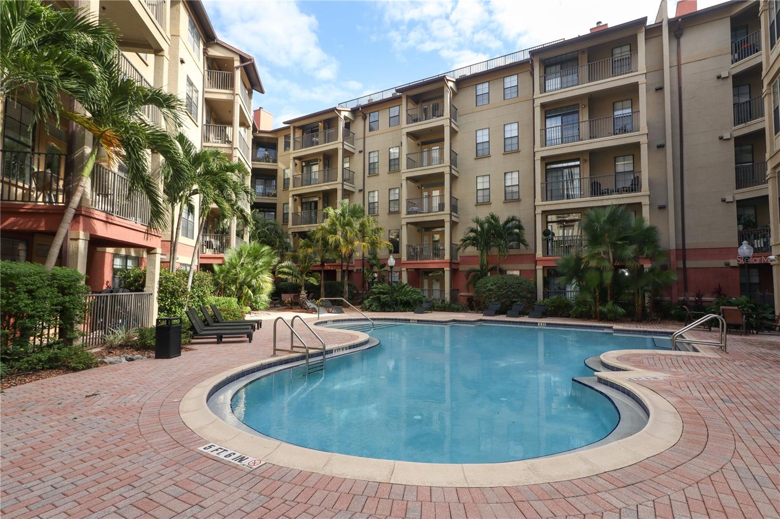 911 N ORANGE AVENUE 143