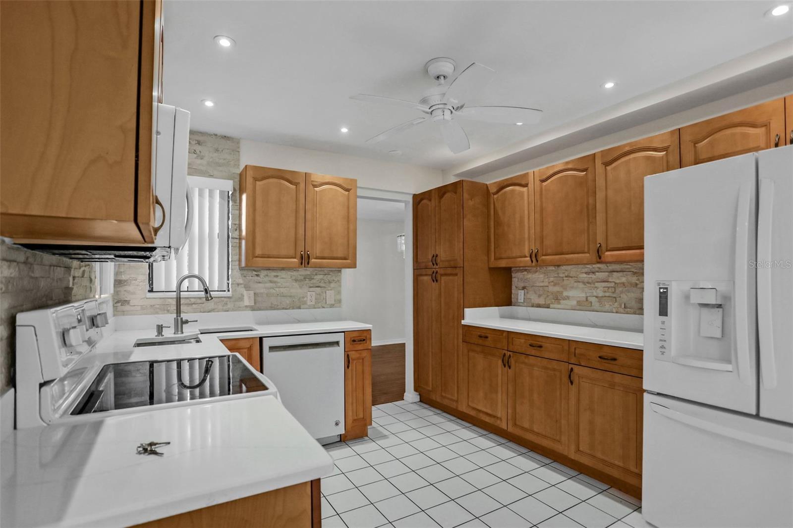 COLONY PARK EAST - Residential