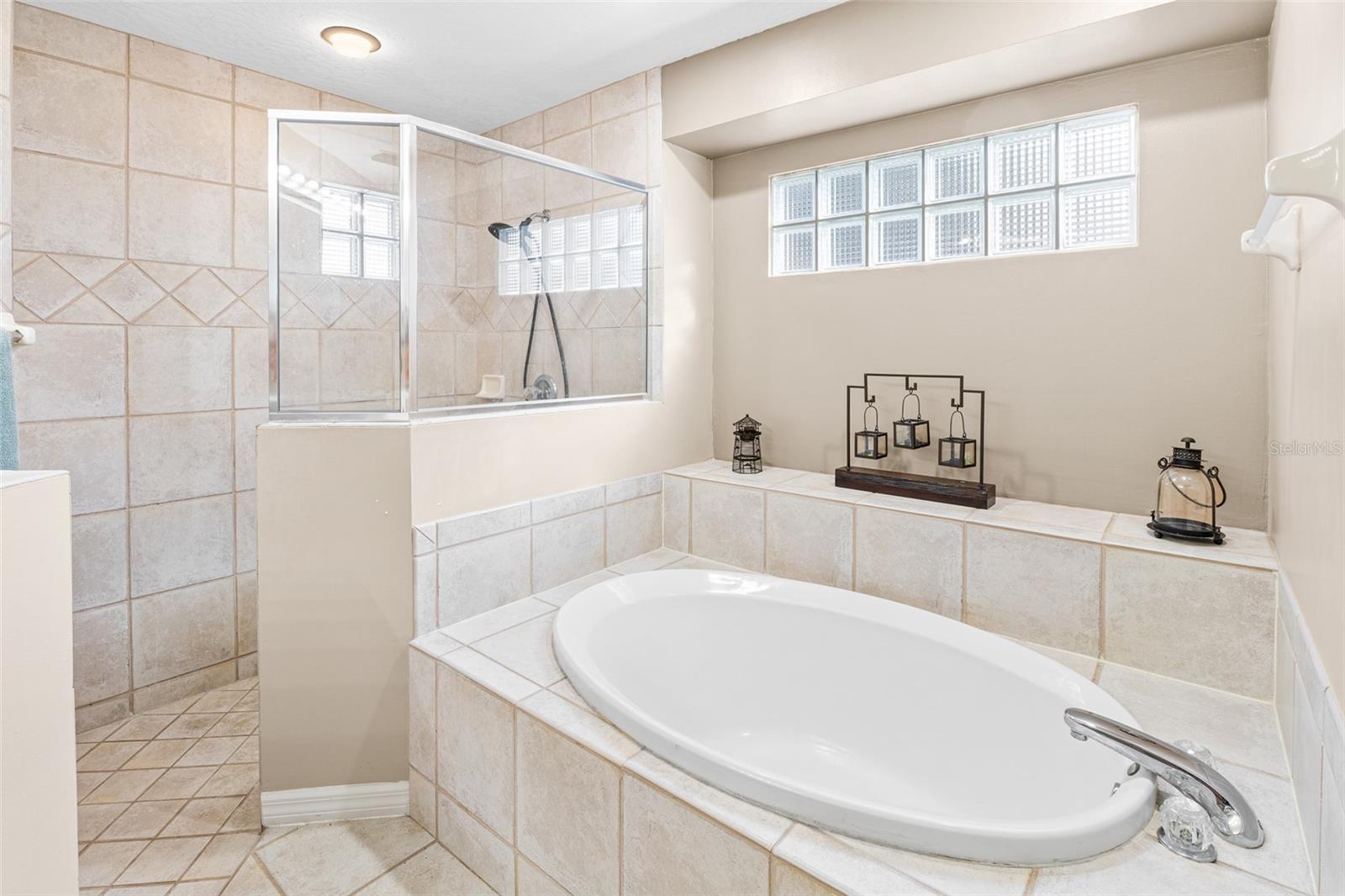 CROTON WOODS PH 02 - Residential