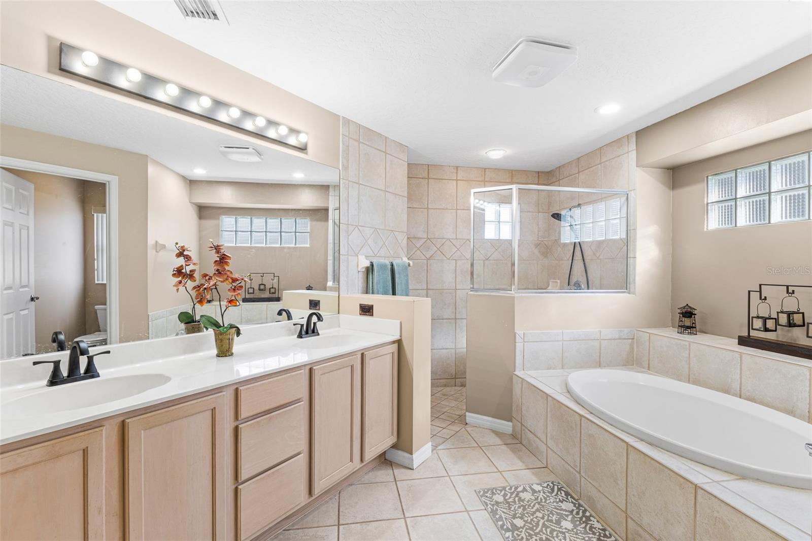 CROTON WOODS PH 02 - Residential