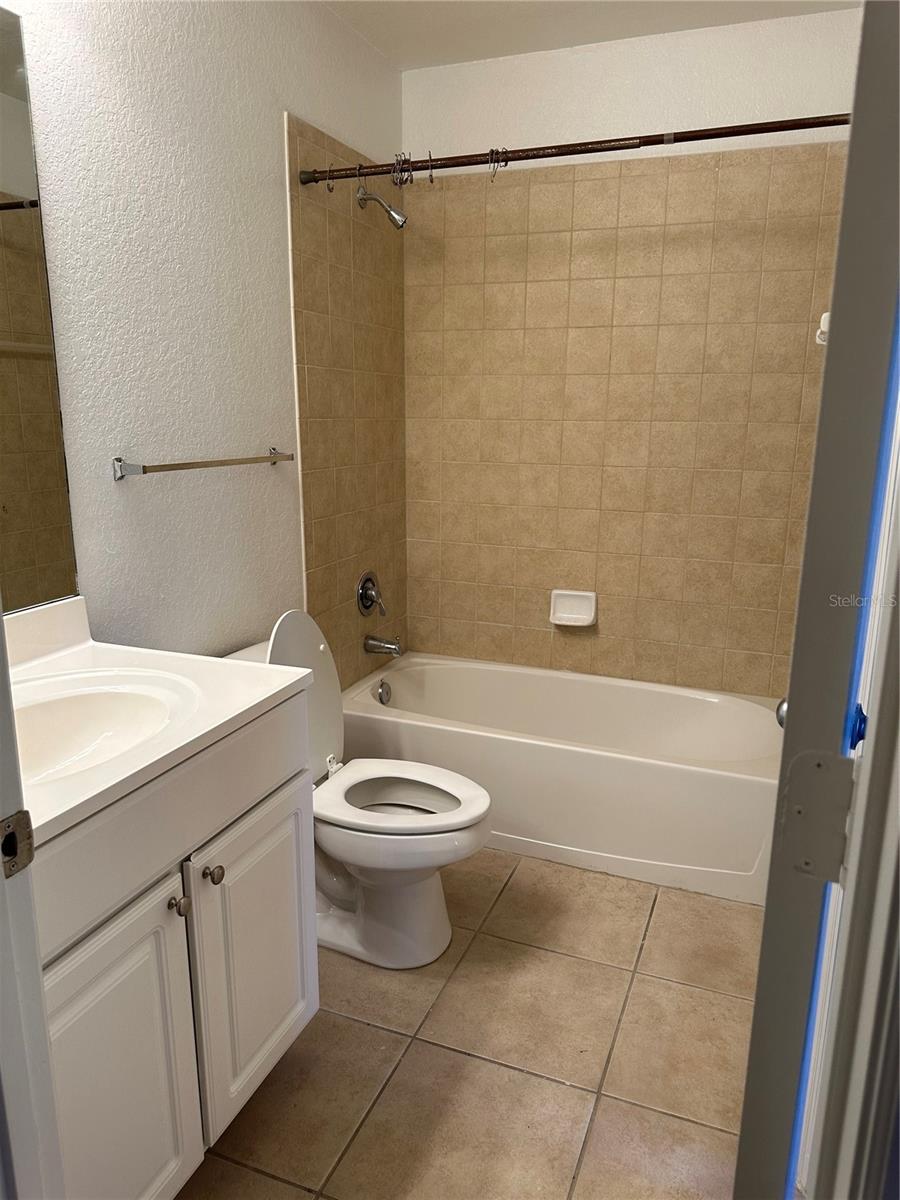 CORDOBA AT BEACH PARK A CONDOM - Residential Lease