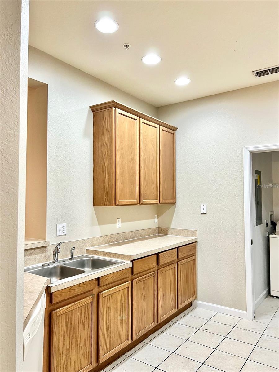 FLORA RIDGE CONDO PH 5 BLDG 2 - Residential Lease
