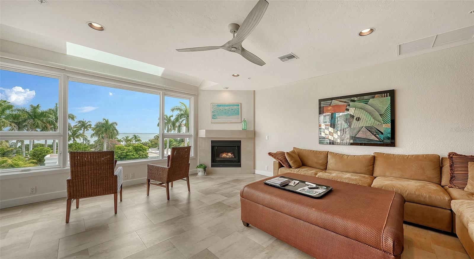 TANGERINE BAY CLUB - Residential