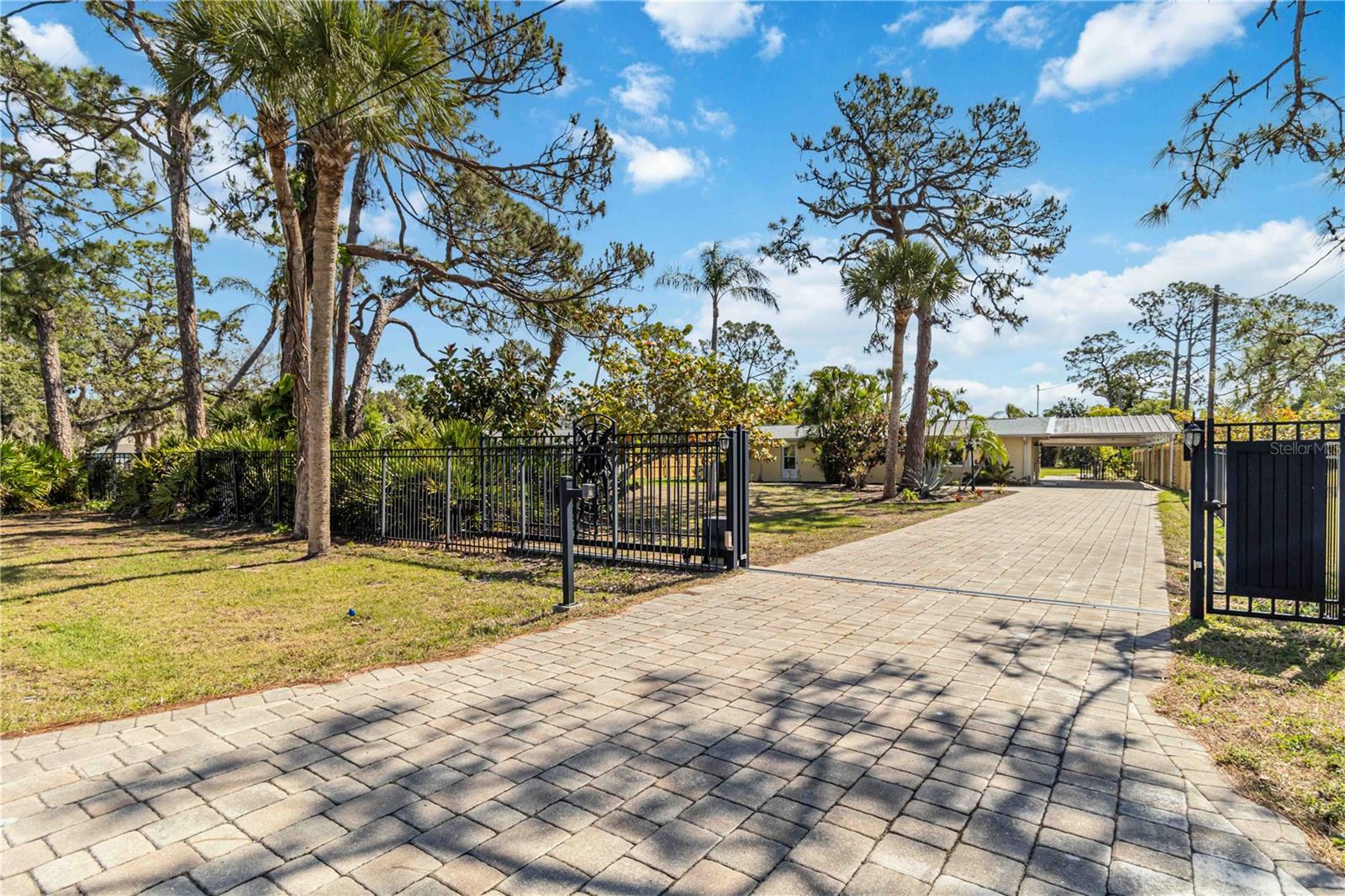 5863 VENISOTA ROAD