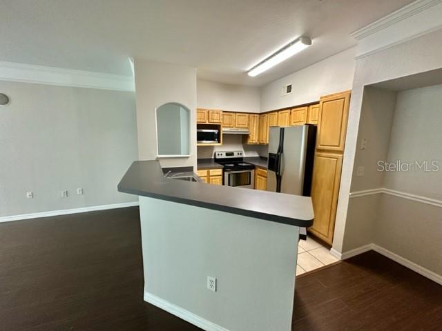 HAMPTONS/METROWEST - Residential