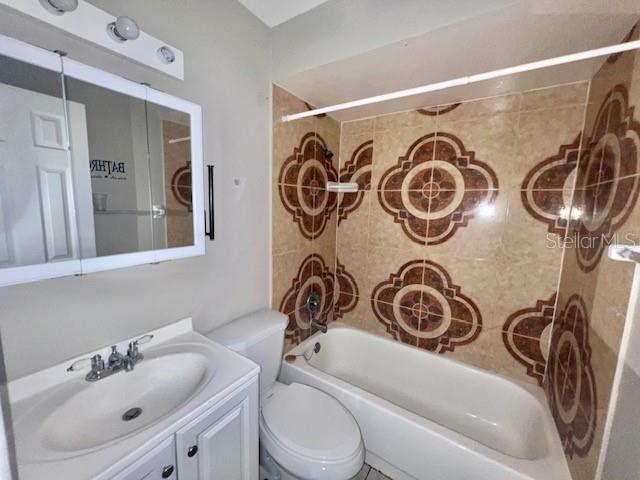 BUENAVENTURA LAKES UNIT 01 - Residential Lease