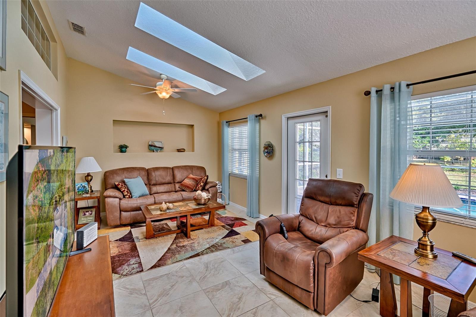 RAINBOW SPGS COUNTRY CLUB - Residential