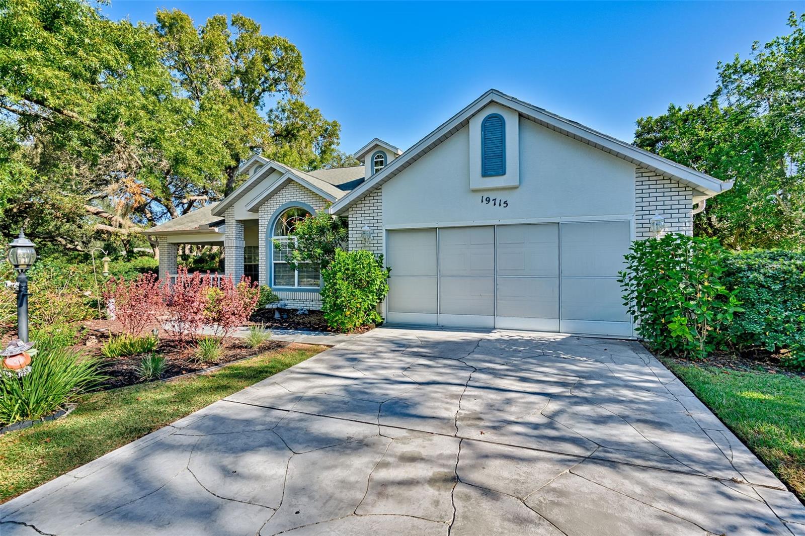 RAINBOW SPGS COUNTRY CLUB - Residential