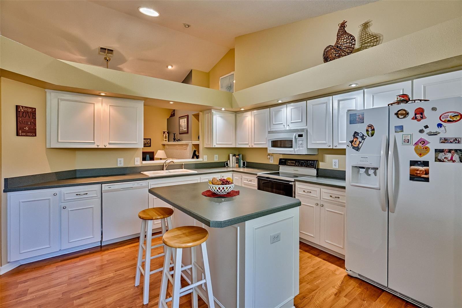 RAINBOW SPGS COUNTRY CLUB - Residential