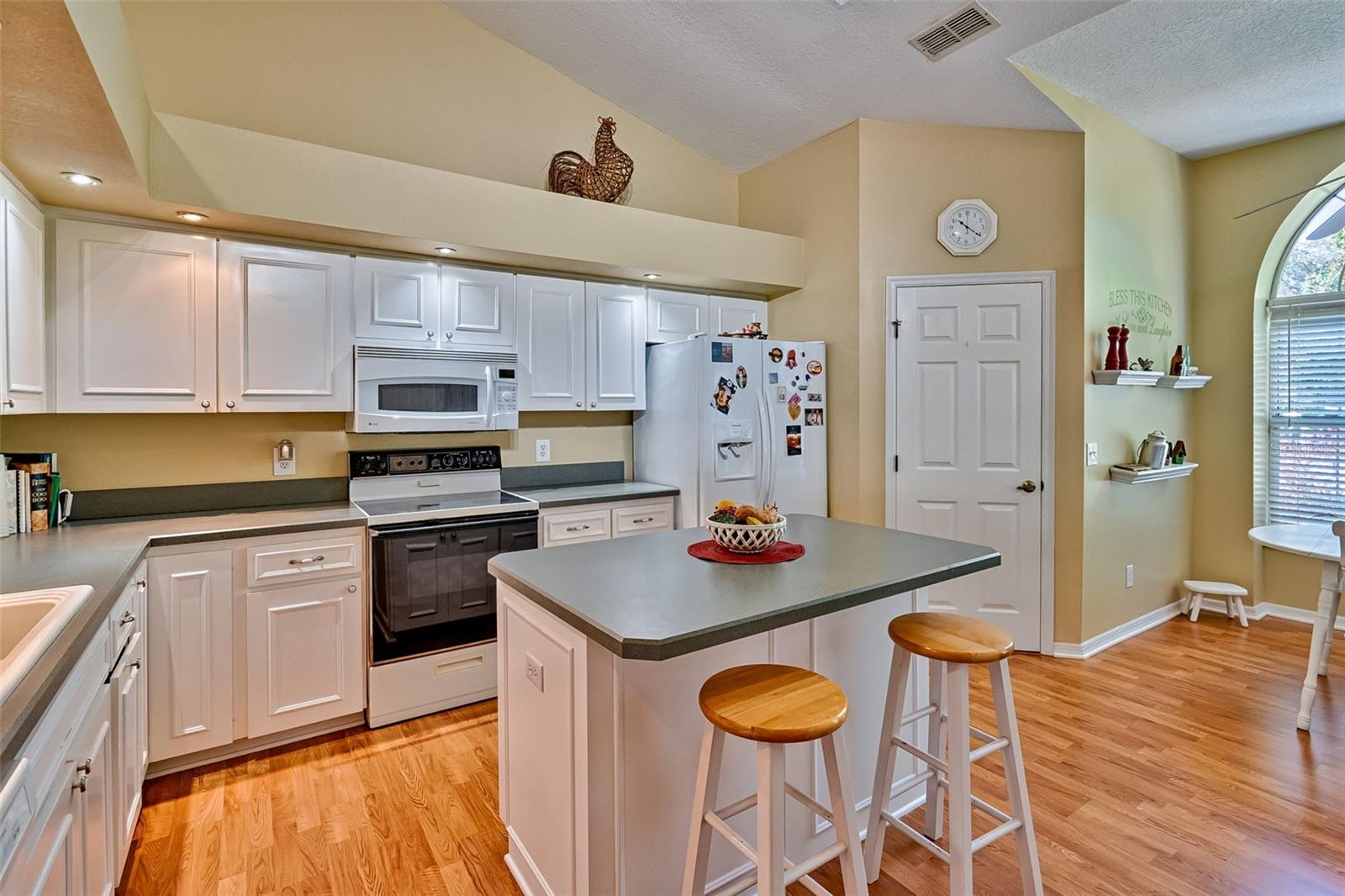 RAINBOW SPGS COUNTRY CLUB - Residential