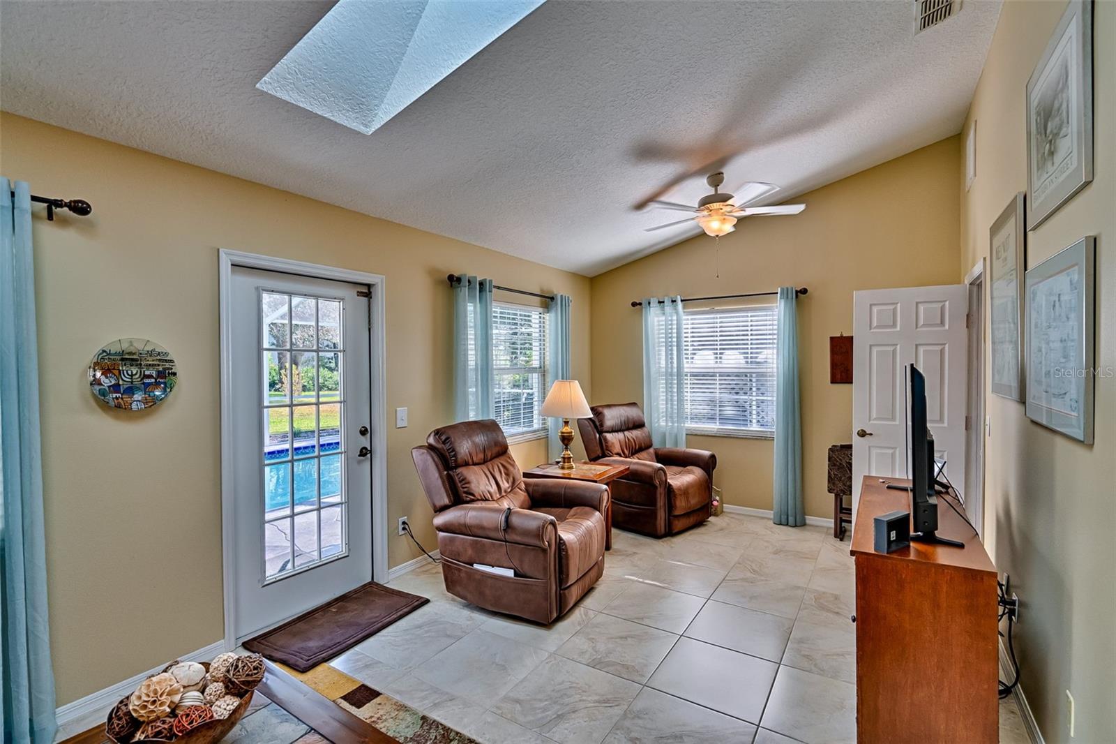 RAINBOW SPGS COUNTRY CLUB - Residential